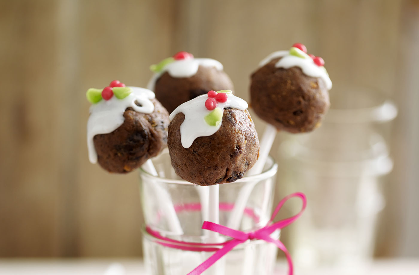Christmas pud cake pops recipe