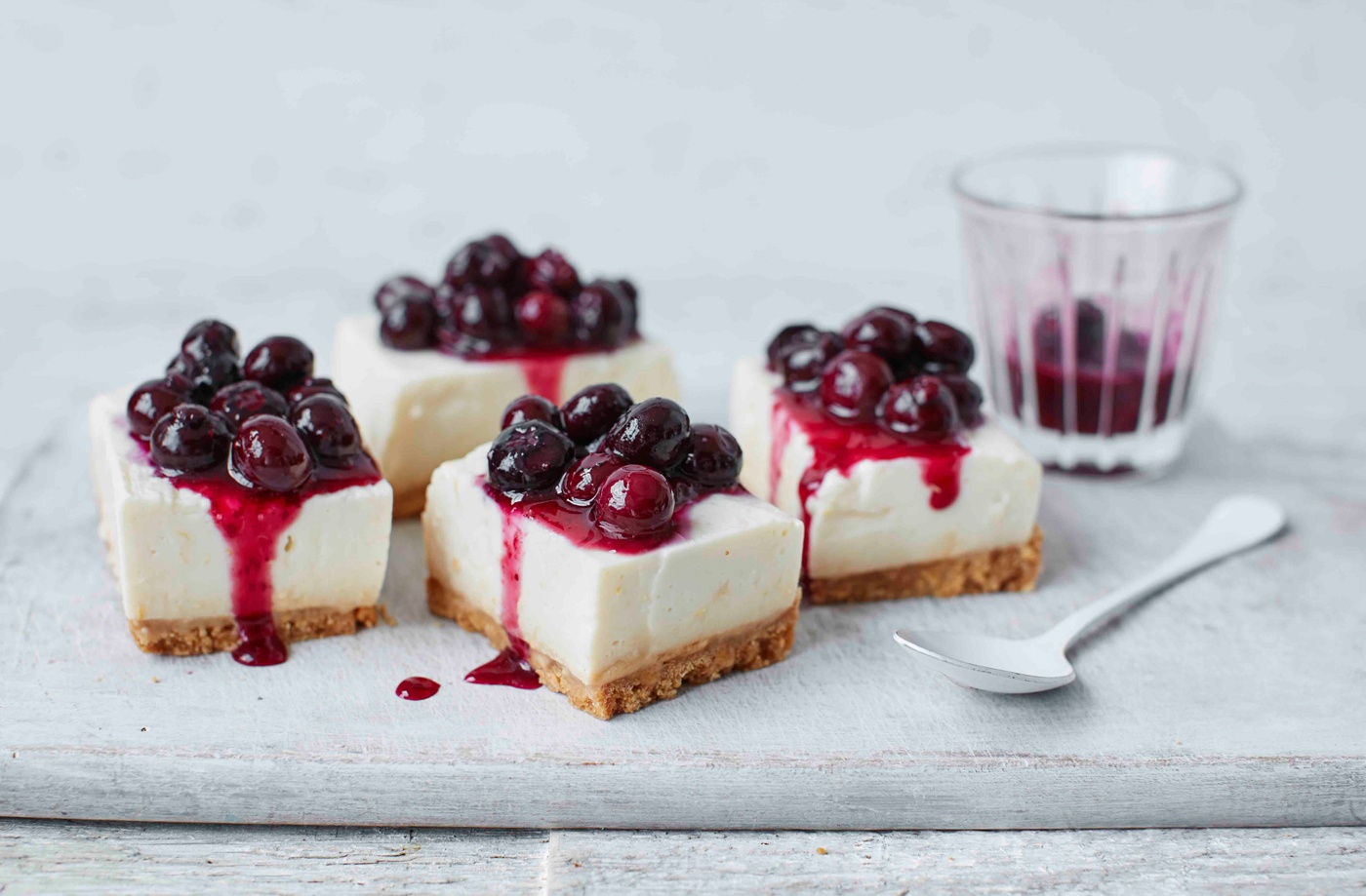 Dairy-free cheesecake-style bars recipe