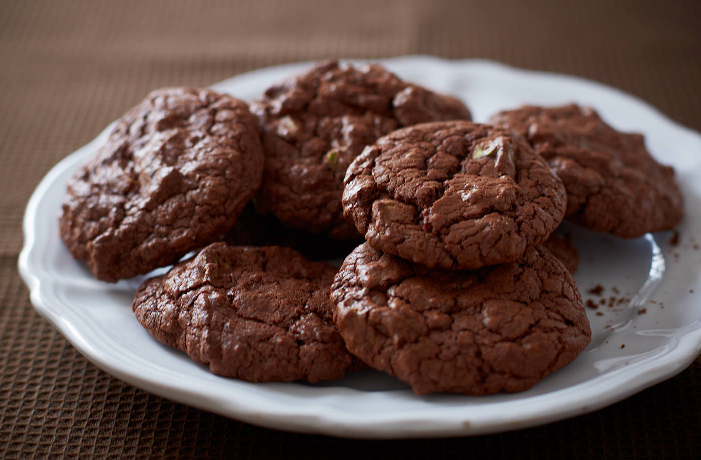 Chocolate, pistachio and cardamom cookies recipe
