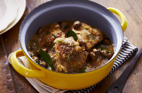 Chicken fricassée is a delicious French dish, made with tasty chicken thighs and drumsticks, earthy mushrooms and smooth crème fraîche.
