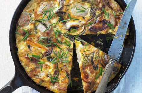 Making a tasty, filling frittata is a great way of using up eggs and veg, but this one has an exciting extra – sausages. What makes it even better is that works for breakfast, lunch or dinner. Serve with green salad.