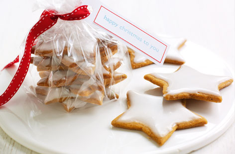 Ginger and spice make these little Christmas biscuits very nice. To make, butter is rubbed into flour, sugar and spices, then the dough is kneaded and rolled out. They bake in under ten minutes and will keep in an airtight container for up to a week.