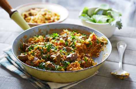 This fragrant lamb recipe creates an exotic and filling pilaf dish with tender meat in 40 minutes. The dried apricots add a sweetness of flavour with the combination of spices in the curry powder adding depth.