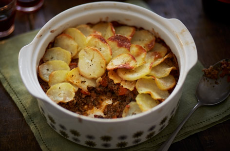 This classic British family favourite has been given an exciting upgrade. The lamb in this pie is elevated by the addition of the mint sauce, while this method of doing the potatoes gives it a delightful crunch.