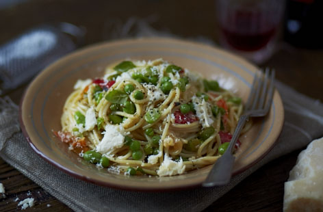 This recipe for veggie spaghetti carbonara is creamy, unctuous and gets its smoky flavour from finely chopped roasted peppers.