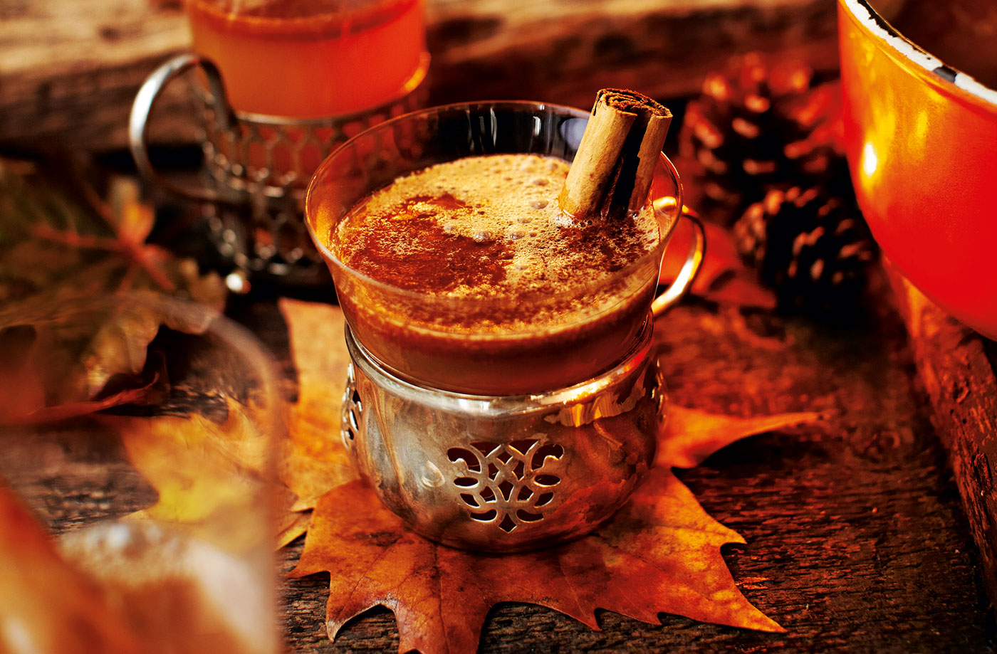 Hot buttered rum with apple, cider and cinnamon recipe