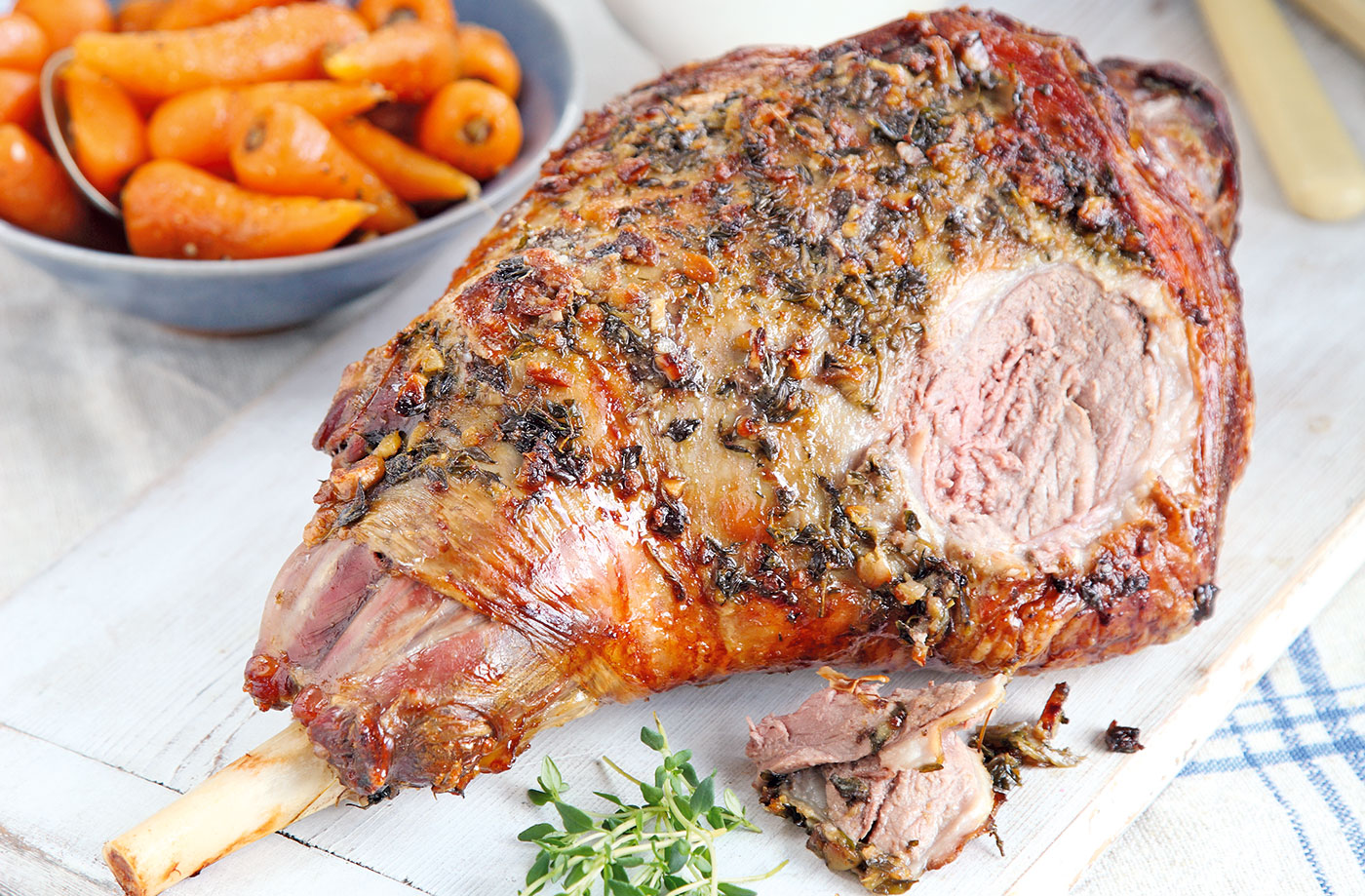 Roast leg of lamb with thyme and lemon recipe