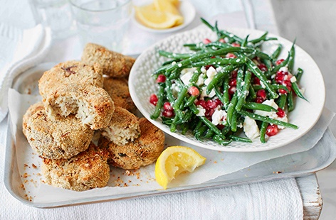 Try these delicious fishcakes made with oil-rich smoked mackerel for an easy midweek meal that you can make in just 30 minutes