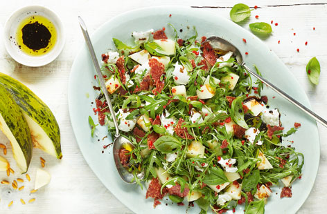 This simple recipe combines melon – the ultimate summer refresher – with mozzarella and salami for an innovative, zesty, not to mention tasty salad with plenty of healthy zing.