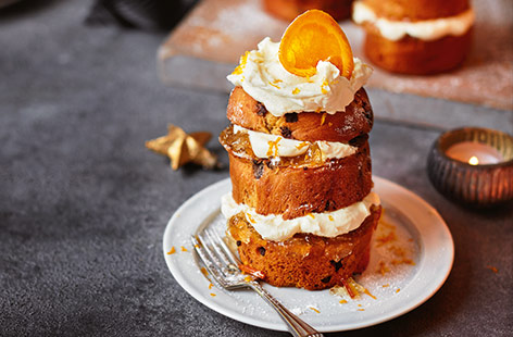 Transform mini chocolate chip panettones into a showstopping Christmas dessert with this easy no-bake recipe