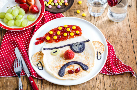 A few simple & delicious decorations have turned this pancake into a fierce pirate