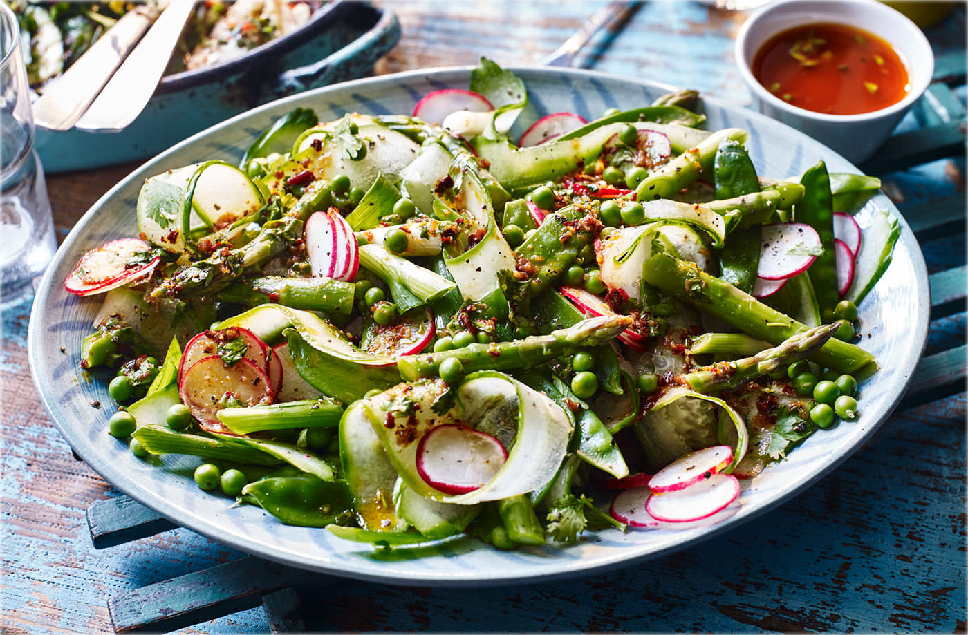 Crunchy smoky salad recipe
