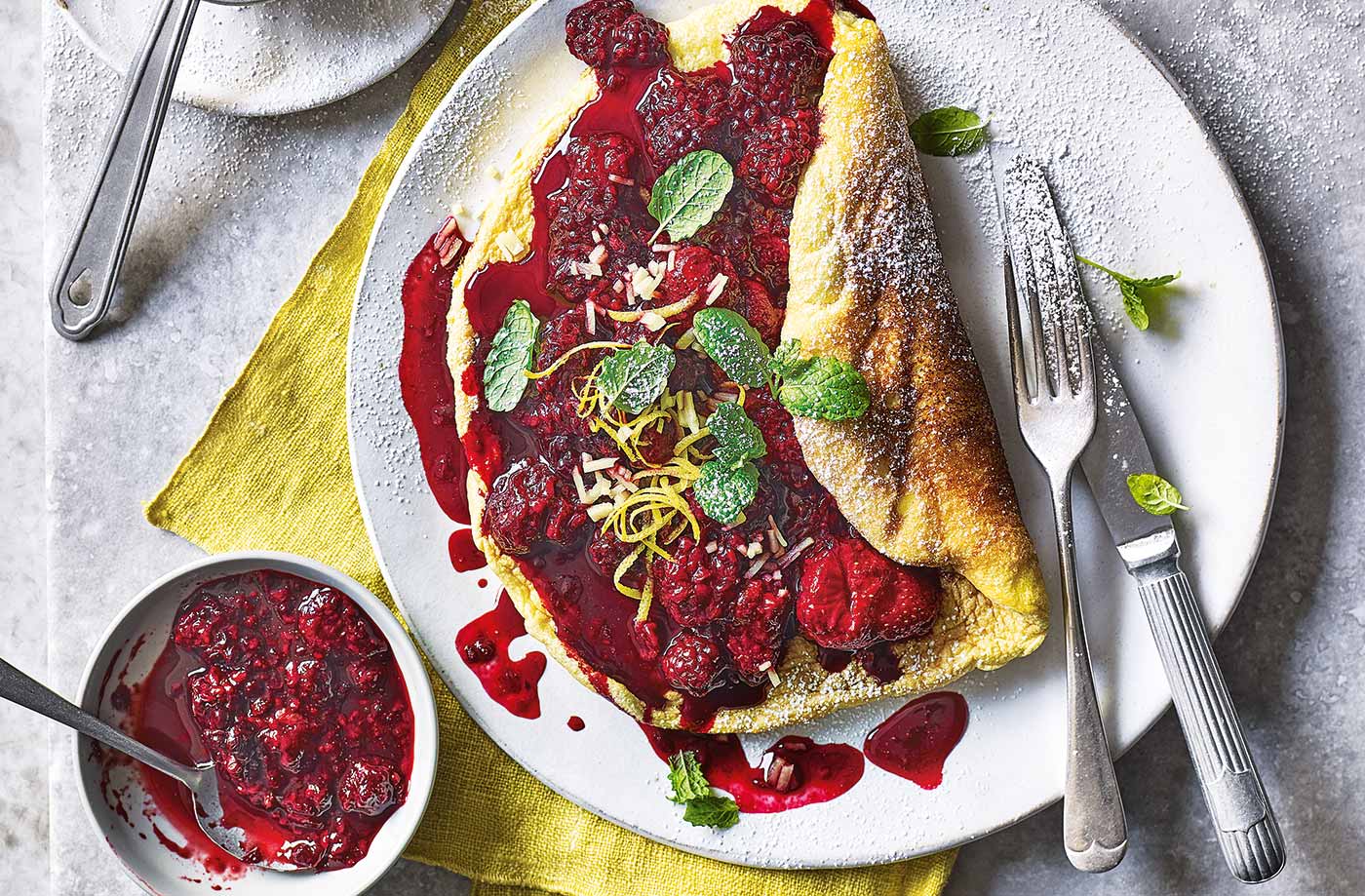 Fluffy berry omelette recipe