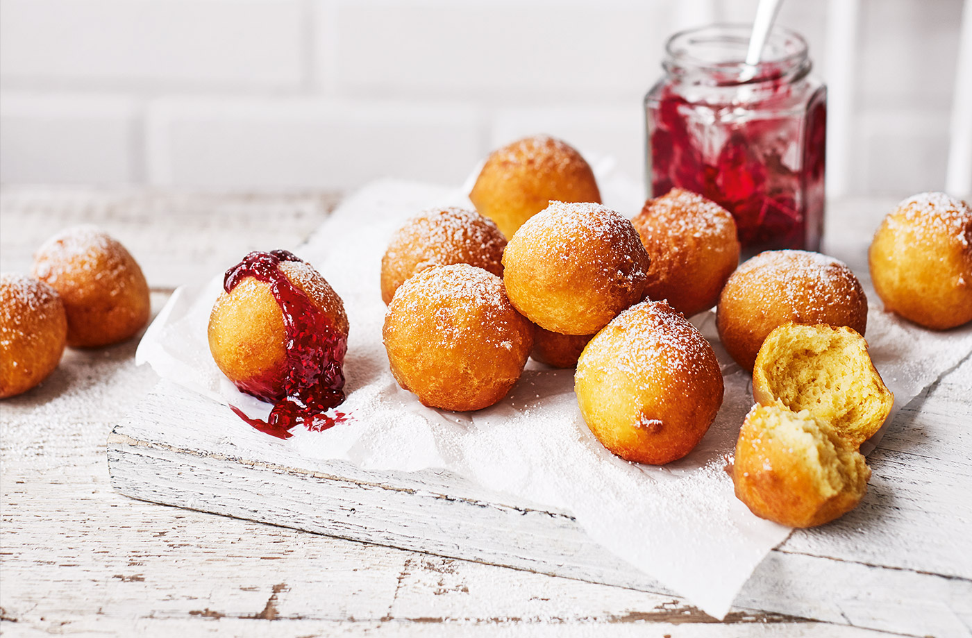 Mini ricotta doughnuts recipe