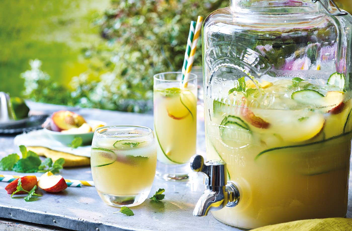 Apple and cucumber gin cocktail recipe