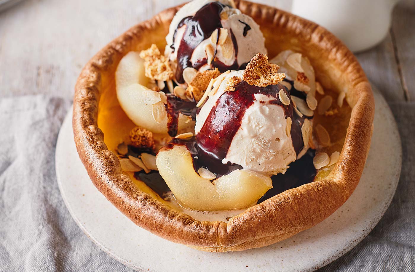 Yorkshire 'pudding' with pears and chocolate sauce recipe