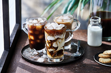 How to freeze and defrost milk
