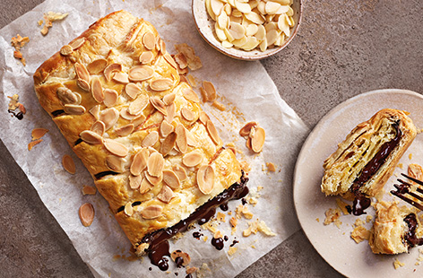 Get your chocolate fix with this super simple chocolate pastry recipe that makes a treat brunch or dessert, served warm with the chocolate oozing out of the flaky, golden puff pastry.