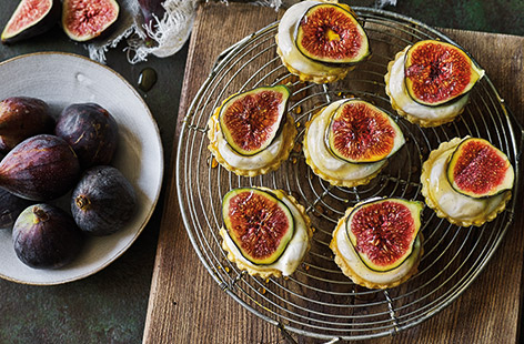 For a healthy dessert or afternoon tea treat, have a go at this pretty fig tartlet recipe with honey and Greek-style yogurt.