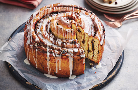 What's better than a cinnamon bun? A giant one, of course! Delicately spiced with cardamon and cinnamon and drizzled with icing, this wonderful bake will definitely impress