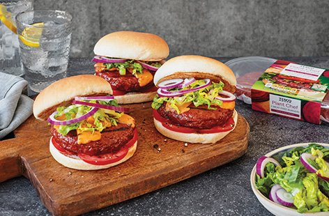For an easy way to add a vegan dinner into your weekly meals, try these meat-free burgers. Use Plant Chef Tesco Meat-free Burgers and layer up in vegan rolls with spicy jalapeño free-from cheese, juicy tomatoes and crisp lettuce for an easy veggie burger.