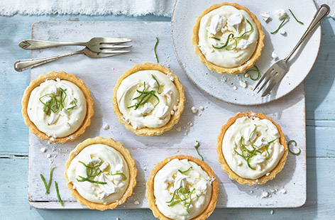 This easy lime meringue tarts recipe is ready in just 10 minutes and is the perfect treat for summer parties.
