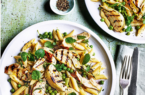 Simple dishes are often the most satisfying and this pea, fennel and chicken pasta is an excellent case-in-point. Fennel's sweet, anise-like flavour is the pefect match for tart sherry vinegar and Dijon mustard. A truly well-balanced plate of food.
