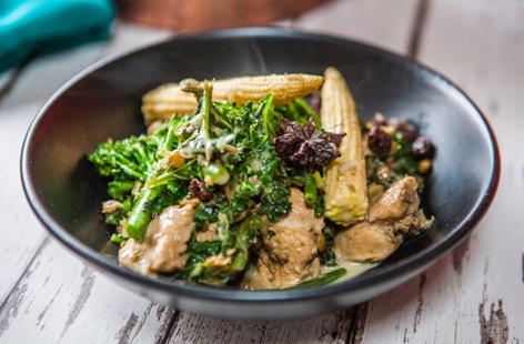 This easy curry recipe pairs fiery green chilli with refreshing coconut, zesty lime and crunchy kale for a delicious chicken dish that's perfect for a midweek dinner