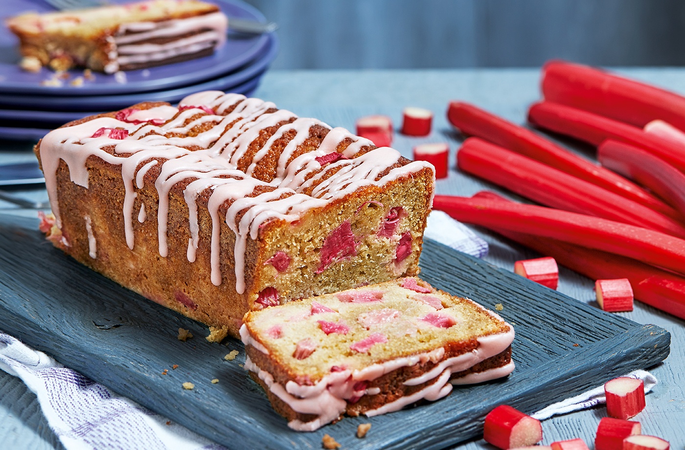 Soured cream and rhubarb tea cake recipe