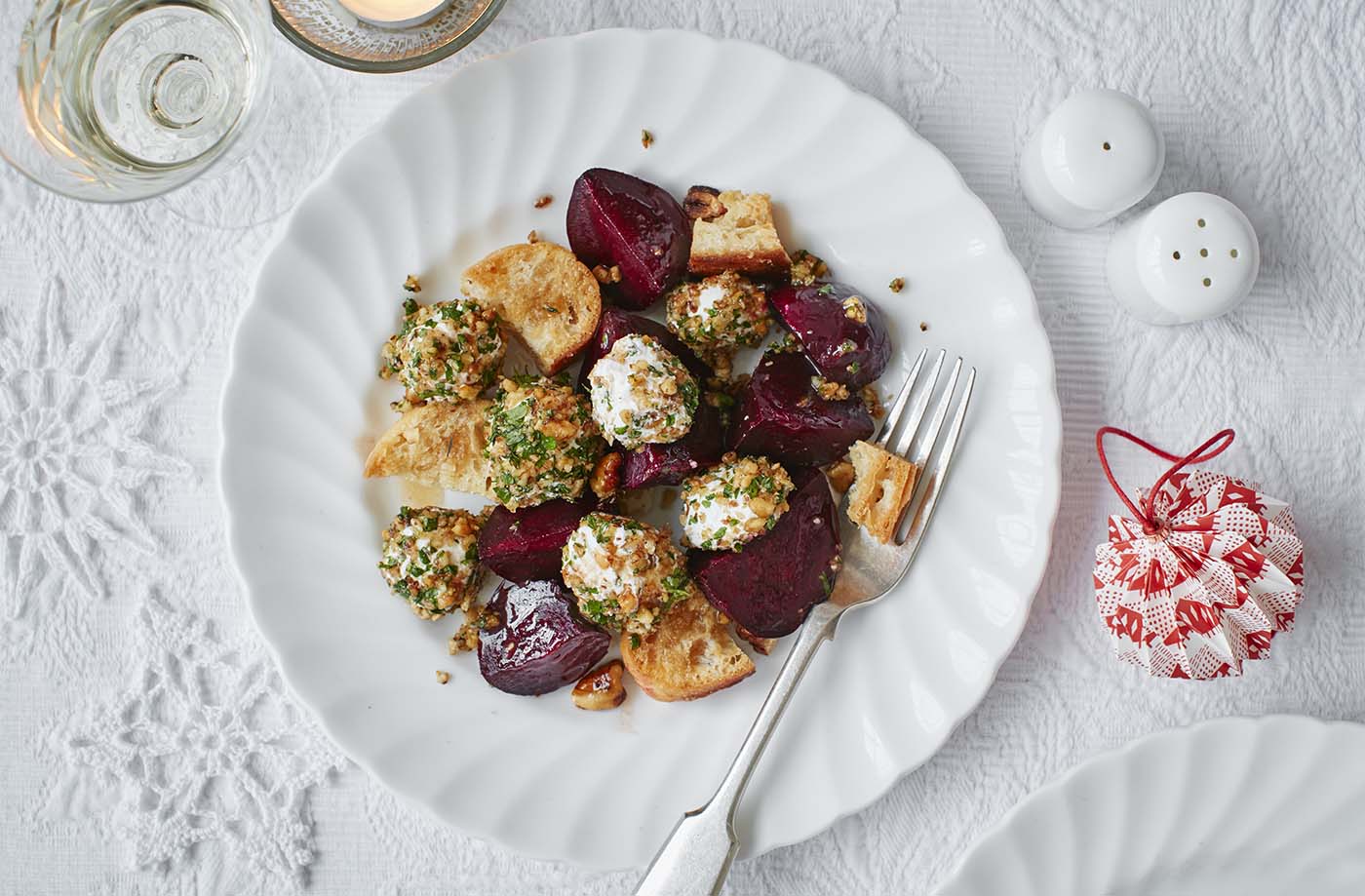 Walnut and herb-crusted goat’s cheese and beetroot salad recipe