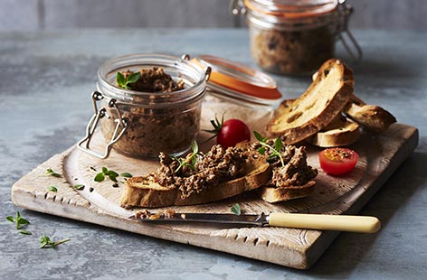 This rich vegan and gluten-free pâté derives its powerful flavour from a mix of dried porcini and fresh chestnut and wild mushrooms.