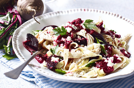 The sweet and earthy flavours of roasted beetroot make a refreshing and delicious change in this chicken pesto pasta dish. A handful of crumbled cheese adds a welcome creaminess to this tagliatelle dish that the whole family will love