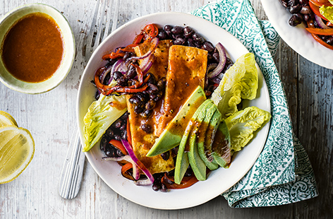 This vegetarian twist on a Tex-Mex classic makes tofu the star of the show, absorbing all the flavours of the spicy buffalo sauce for a lunchtime bowl full of flavour