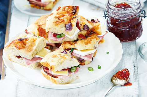 These brie and ham focaccia squares are a delicious addition to a Mother’s Day spread, festive celebration or to take on a picnic. The homemade chilli jam makes these scrumptious brie and ham focaccia squares that much more special. 