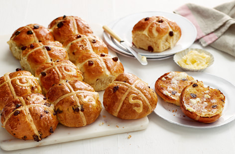 Linda, in our story, loves baking hot cross buns for her grandchildren, even though they can never agree on a filling they all like