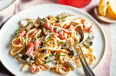 Sit back and enjoy a bowlful of this delicious creamy pasta, packed with wild mushrooms and sweet crayfish. Ready in just 15 minutes, this pasta recipe is perfect for an easy midweek meal
