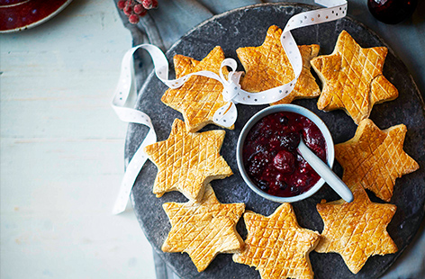 A festive bake that everyone can enjoy, these vegan scones are gluten-free and dairy-free. We love them served with a dollop of fruity compote and creamy coconut yogurt on the side.