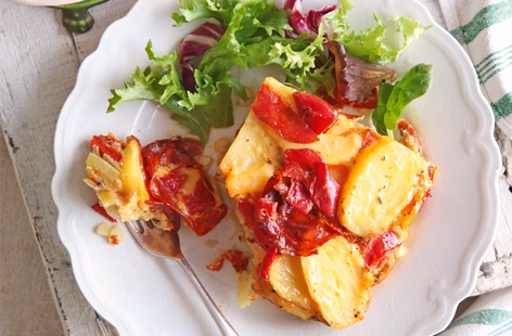 This flavour-packed tortilla is the perfect savoury treat to jazz up your picnic hamper, combining spicy chorizo, new potatoes and vibrant peppers. Serve it with a mixed leaf salad and optional dollop of creamy tzatziki for a speedy and delicious lunch