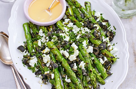 This rustic griddled asparagus dish with crumbly feta, black olives, oregano and a light olive oil and lemon dressing is delicious as a light starter for guests to enjoy. Ready in just 15 minutes, this easy starter is full of flavour and is sure to impress