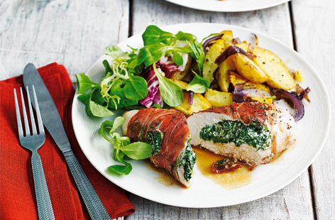 Stuffed with a creamy mixture of ricotta and spinach and wrapped up in slices of crispy Parma ham, these chicken breasts are sure to be a huge hit with the family. Serve with golden, roasted spuds and a crunchy salad for a delicious midweek meal.