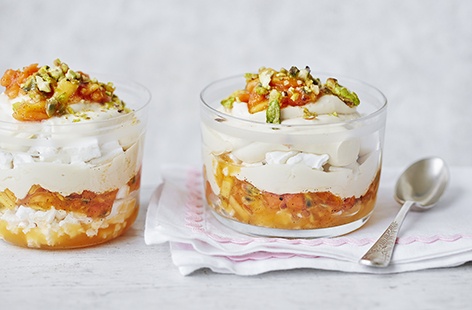 Packed with tropical flavours, this papaya, passion fruit and meringue mess makes for a delicious dessert that can be made in less than 10 minutes