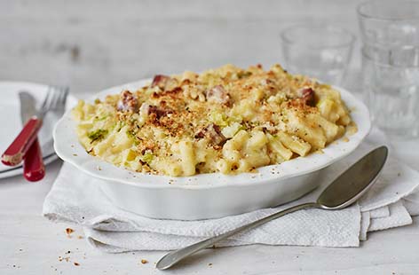 There's nothing like a creamy, hearty mac and cheese to tuck into on a cold night and this delicious pasta recipe has the brilliant addition of leftover ham, bringing both texture and flavour
