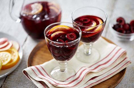 This refreshing drink is given a little autumnal depth with the inclusion of Argentinian favourite, Malbec