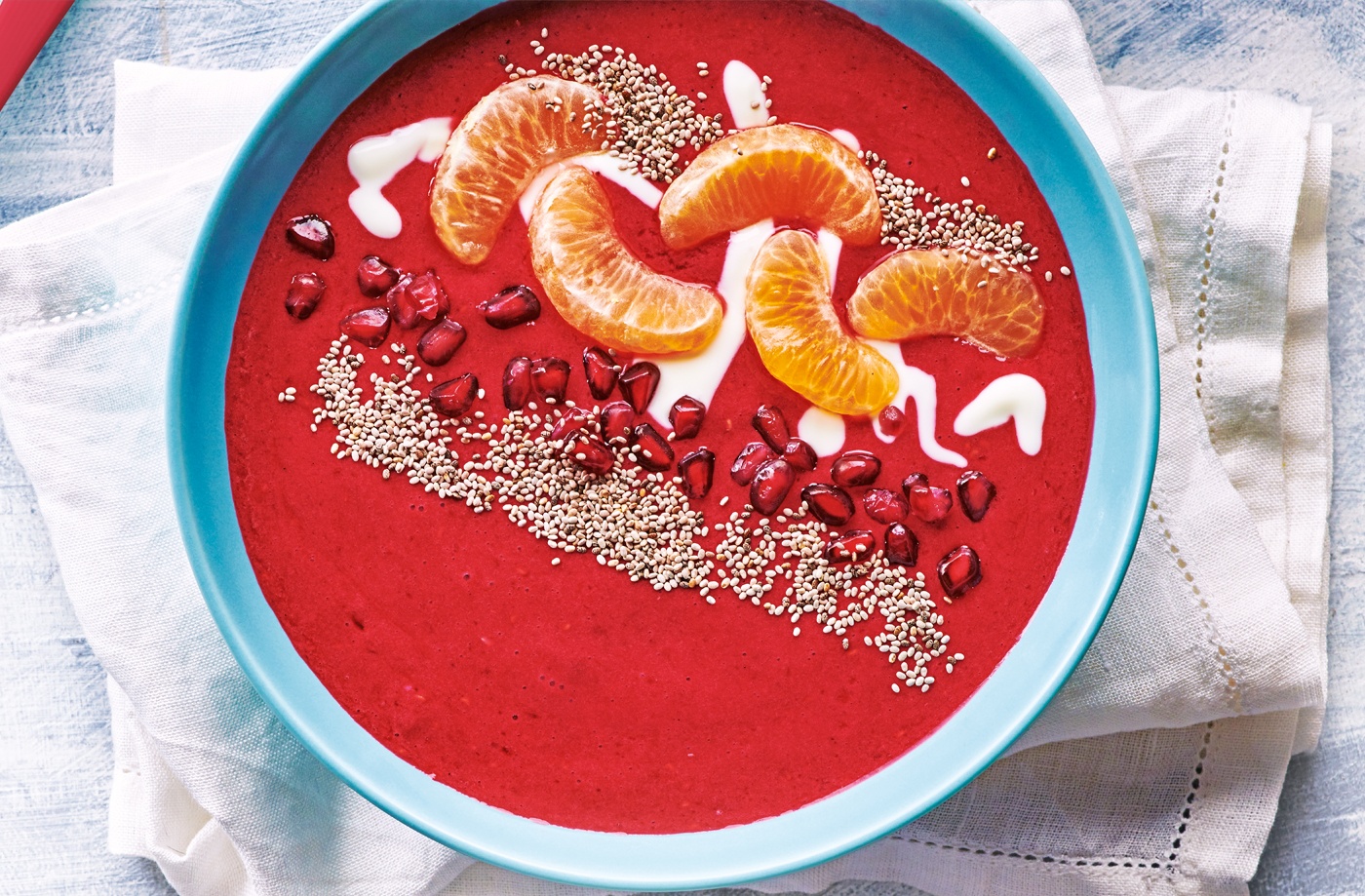 Raspberry smoothie bowl with pomegranate and clementine recipe
