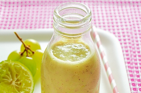 Make this kiwi smoothie for breakfast if you're craving a delicious, vitamin-packed start to the day. Simply blend with yoghurt, grapes, an apple and lime juice. Add an ice cube if something a little more refreshing first thing is in order.