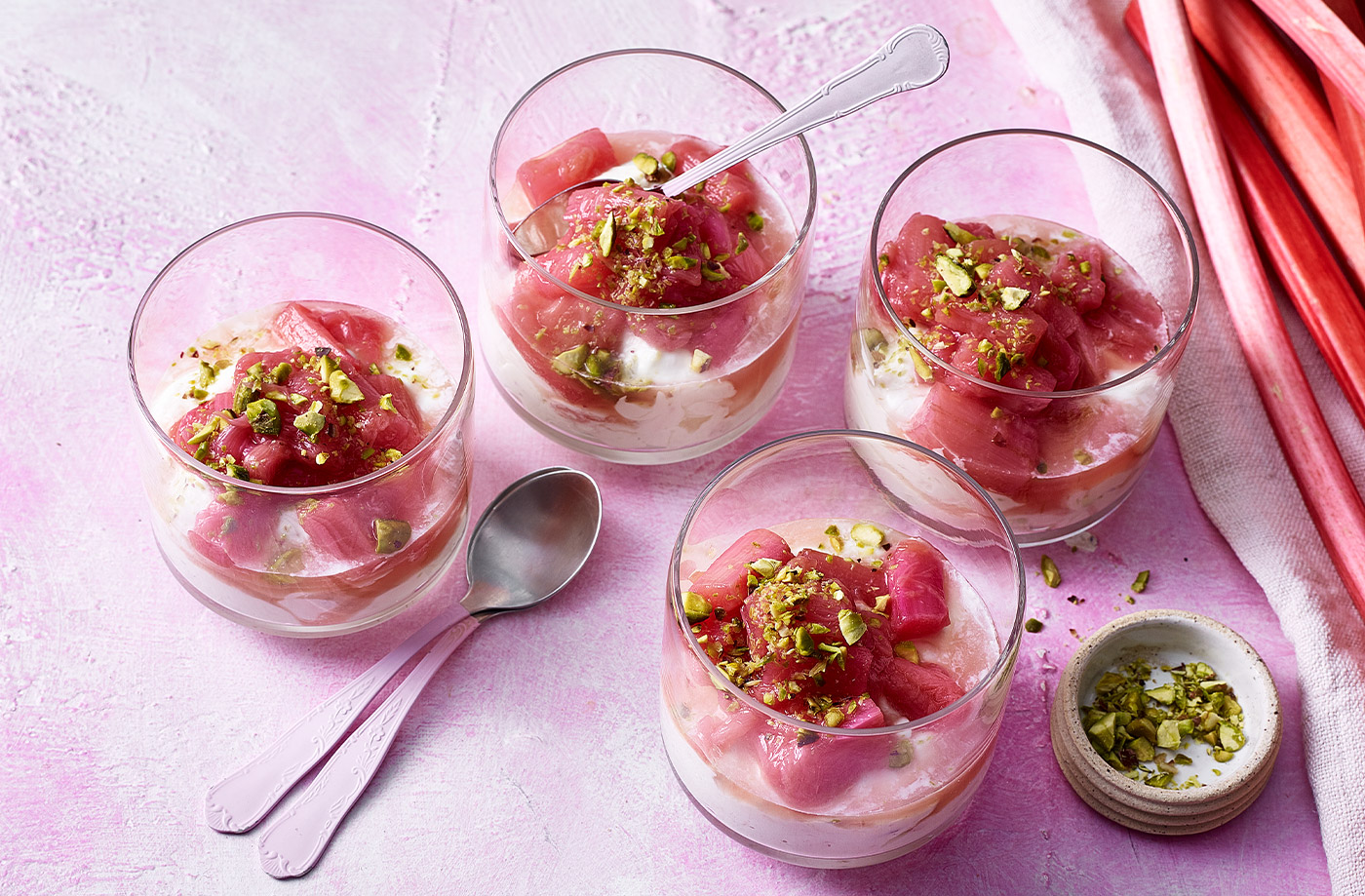 Rhubarb, ginger and pistachio pots recipe