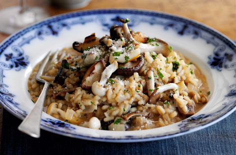 A delicious autumnal mushroom risotto recipe made with lots of mushroom varieties and plenty of Parmesan. Why not experiment with different mushrooms and cheese types for new and exciting flavours?