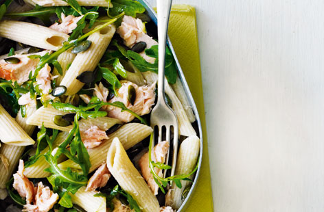 This smoked salmon, pumpkin seed and rocket wholewheat pasta salad provides a steady source of energy to keep you going all afternoon.