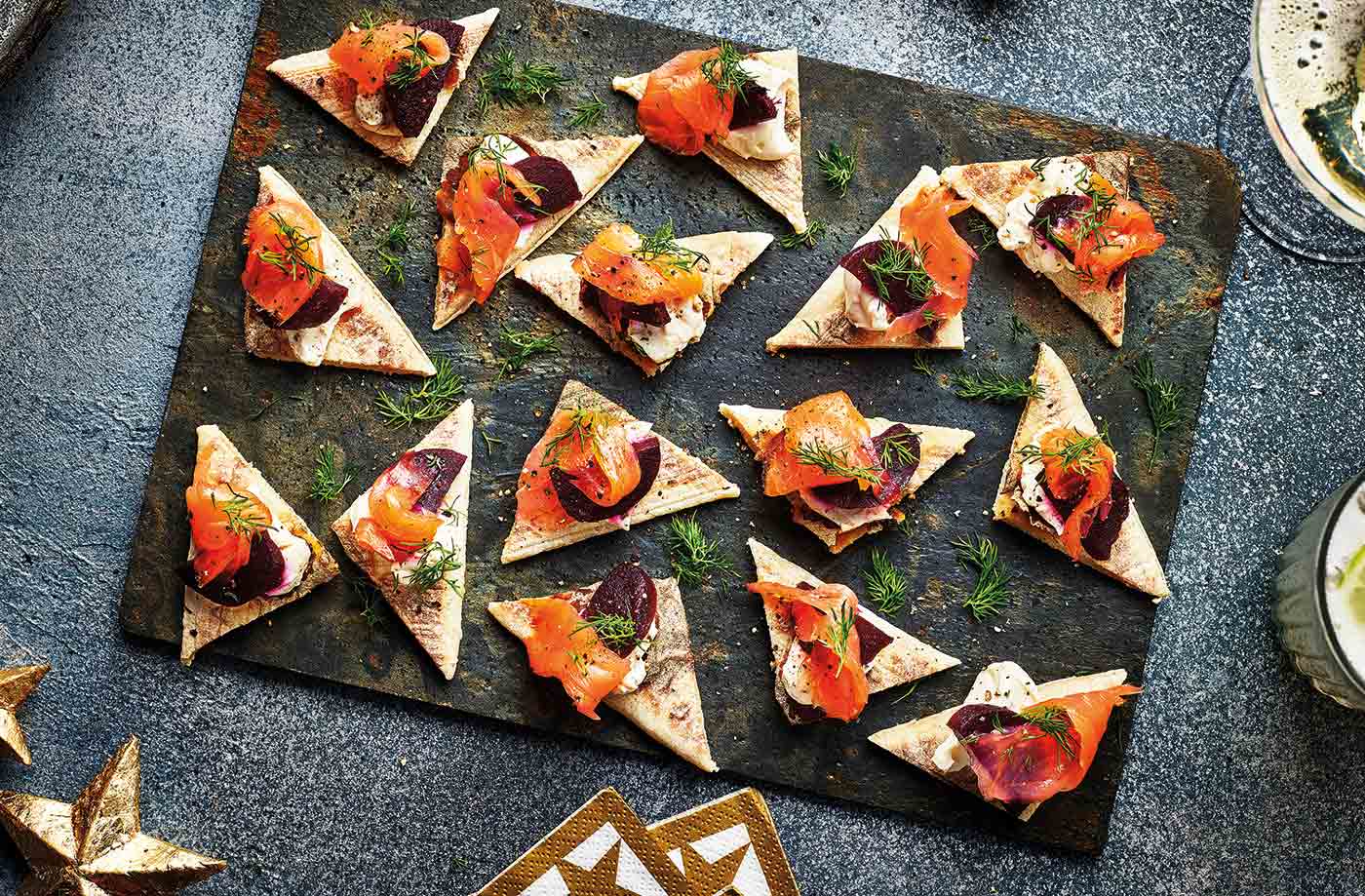 Smoked salmon and beetroot bites recipe