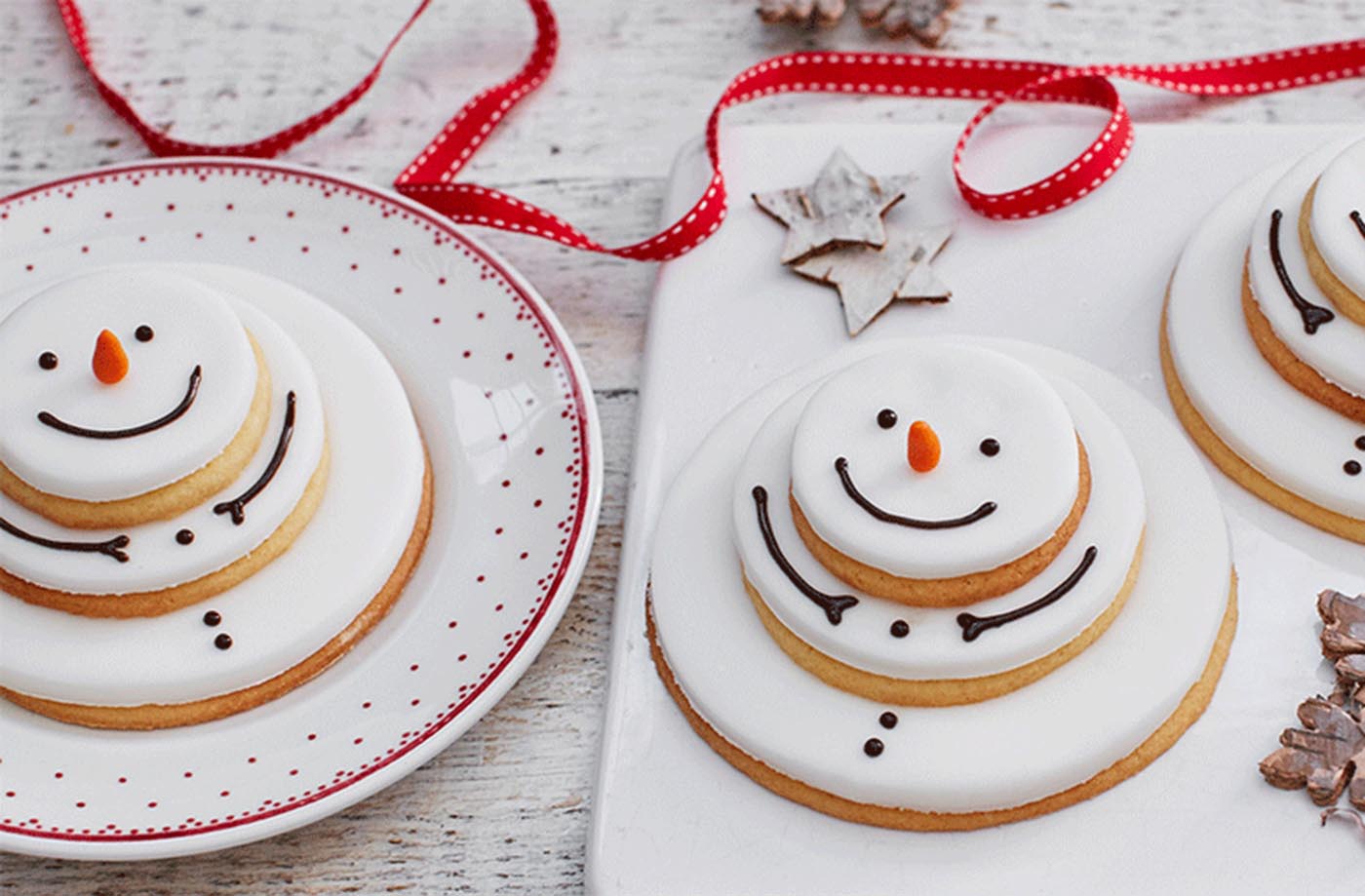 Stacking snowmen biscuits recipe